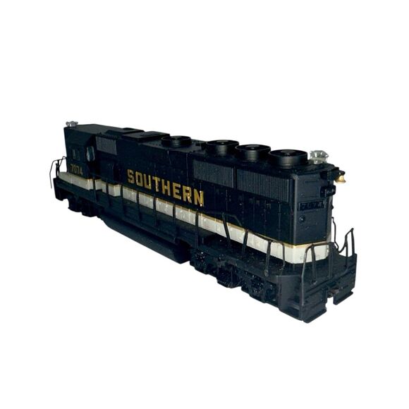 Bachmann 61204 HO Gauge EMD GP50 Diesel Loco Southern 7078 - Picture 1 of 5